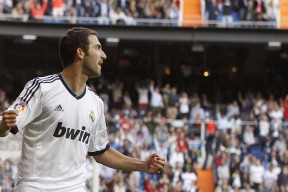 九游体育网址-赛事纪念：特制纪念币与限量奖杯发行，特殊纪念币