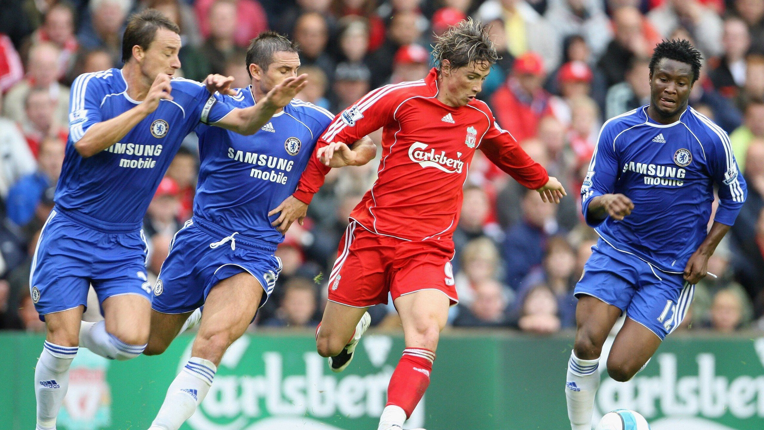 英超争夺激烈：利物浦击败切尔西，将积分差距缩小至3分，英超 利物浦vs切尔西